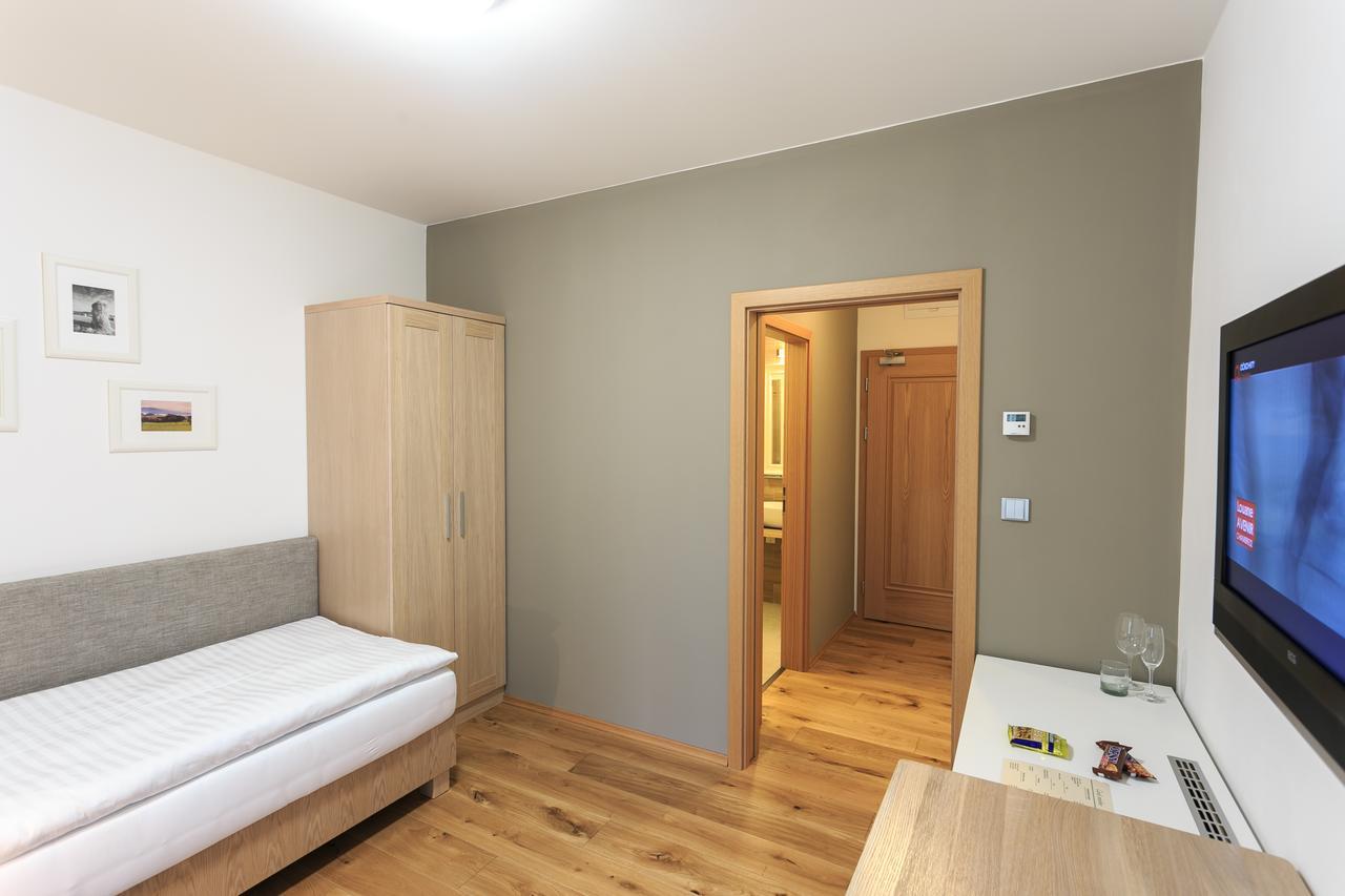 Hotel A Restaurace U Vychopnu Vsetín Extérieur photo